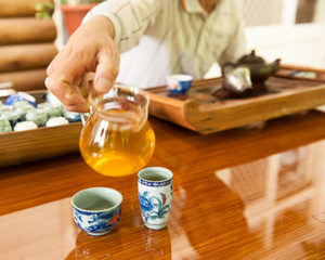 Tasting Alishan Zhulu tea in Shizhao, Taiwan